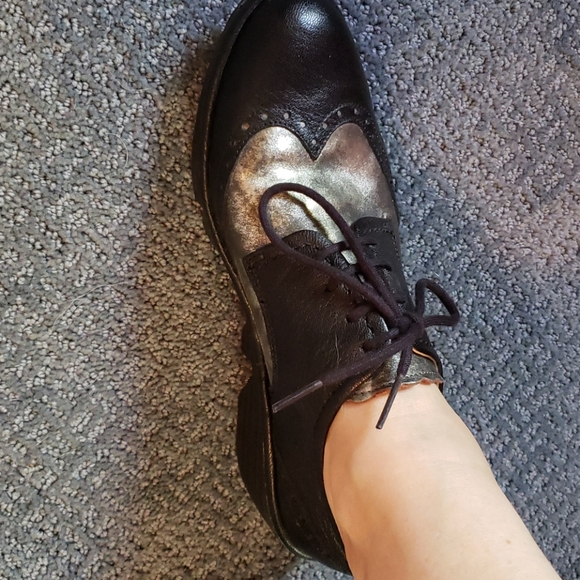 Women's Fly London Lace up Size 8 US 39 European - Picture 9 of 10